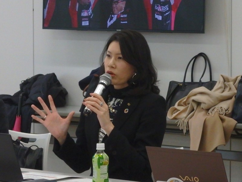 開会挨拶:襟川 芽衣副会長